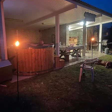 Pod Starym Debem Будинок відпочинку Ostroleka (Grojec)